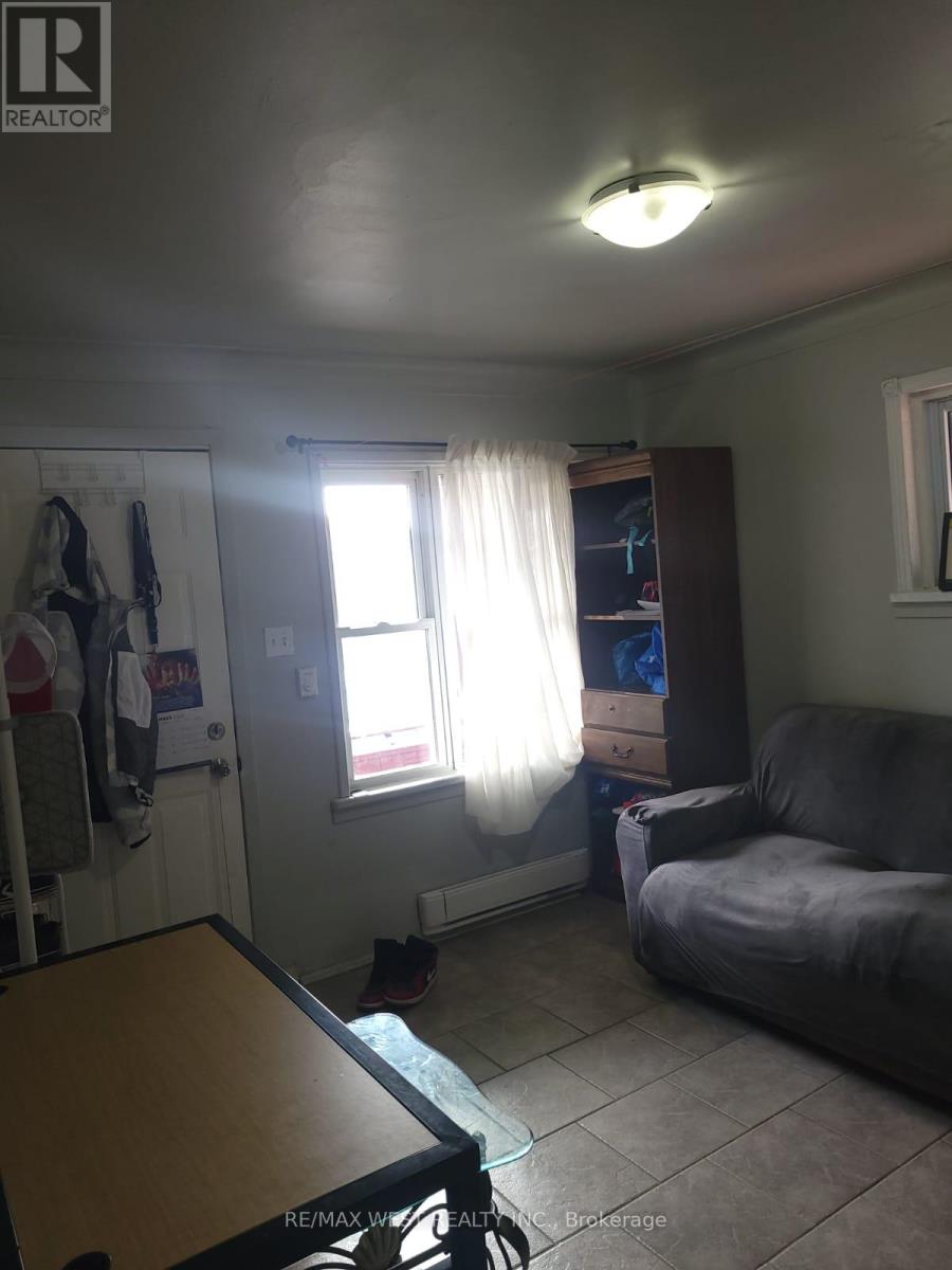 1240 - 1238 Niagara Street, Windsor, Ontario  N9A 3V6 - Photo 15 - X12569358