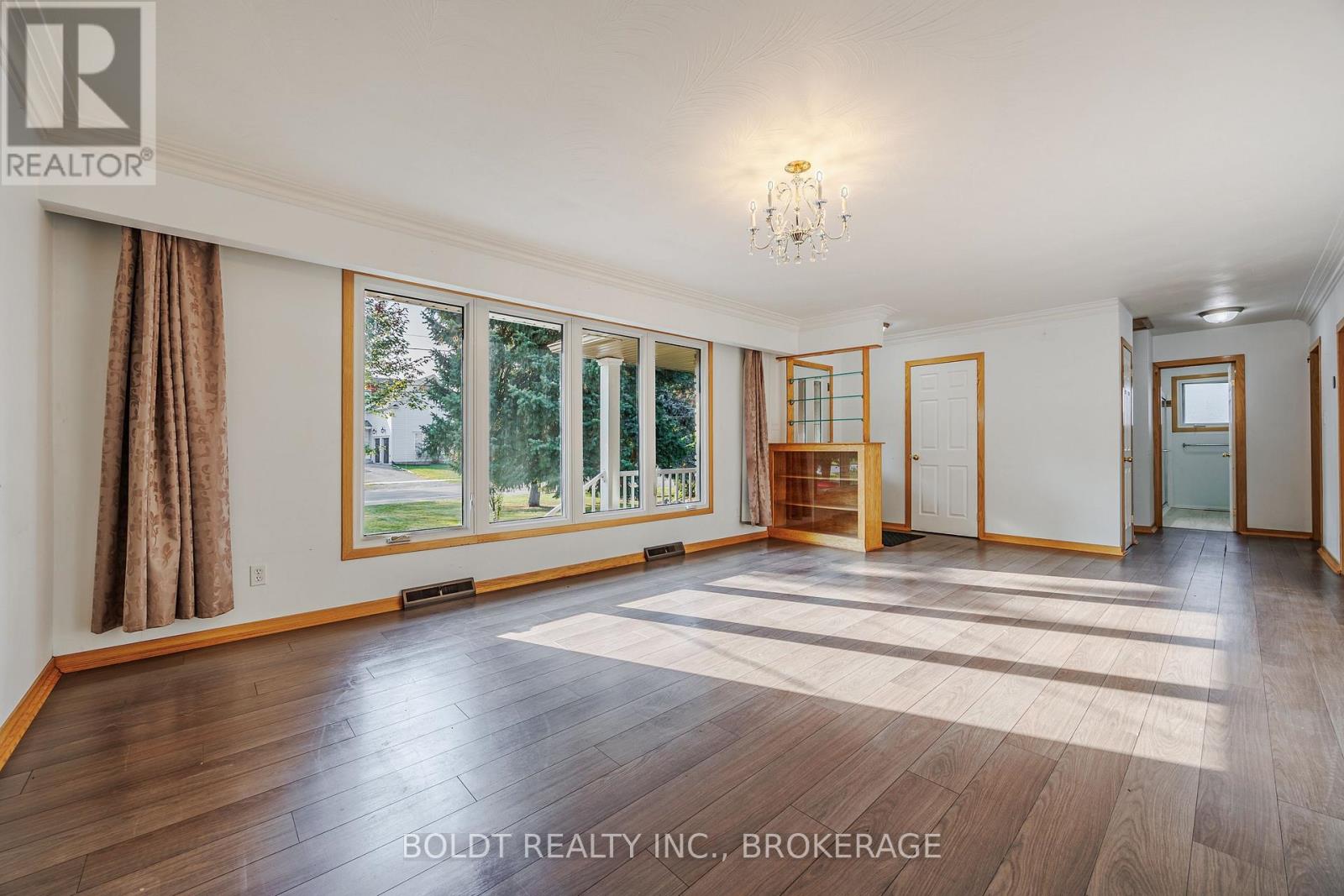 1591 Concession 4 Road, Niagara-On-The-Lake, Ontario  L0S 1J0 - Photo 8 - X12574842