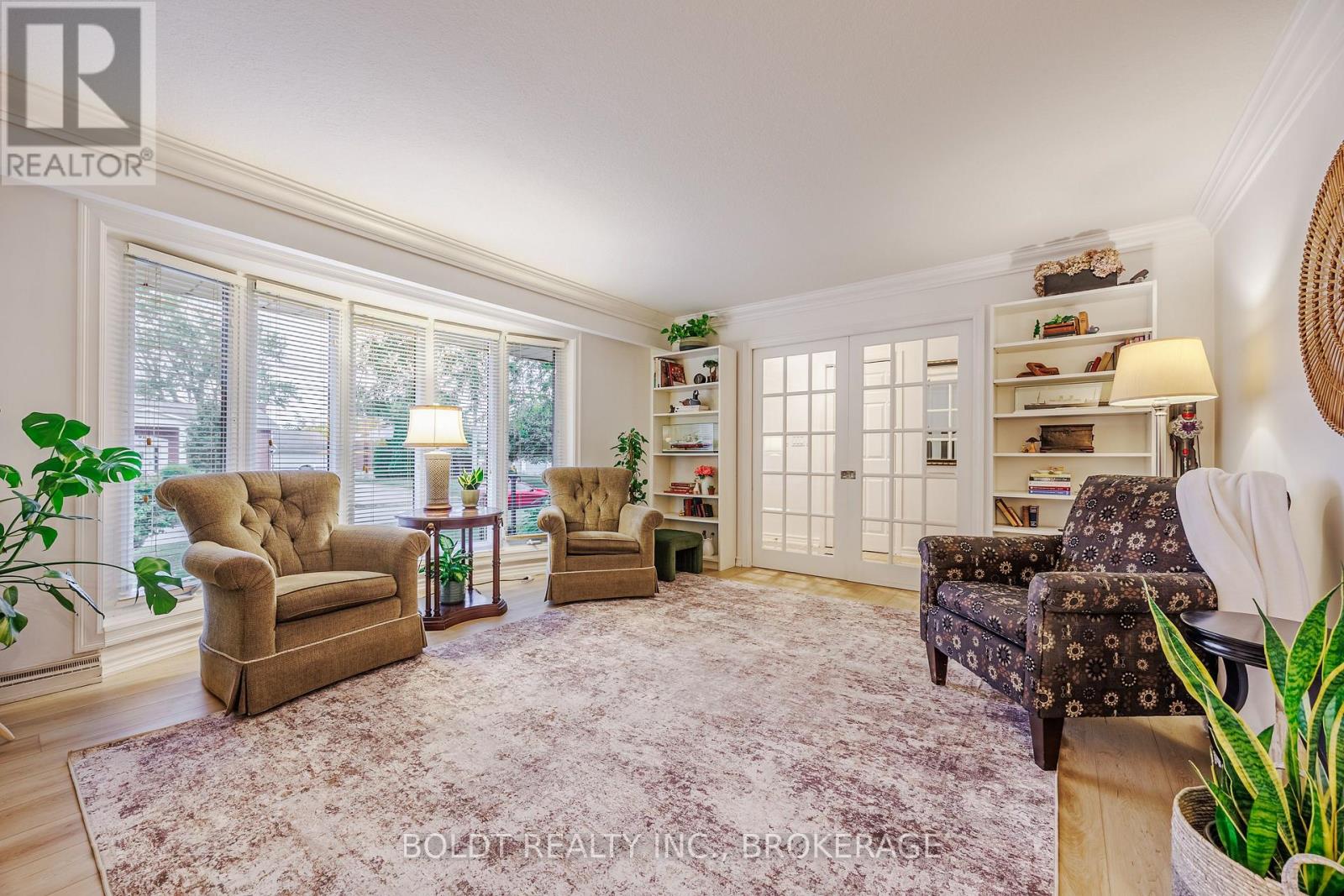 25 Neptune Drive, St. Catharines, Ontario  L2M 2S3 - Photo 10 - X12574850