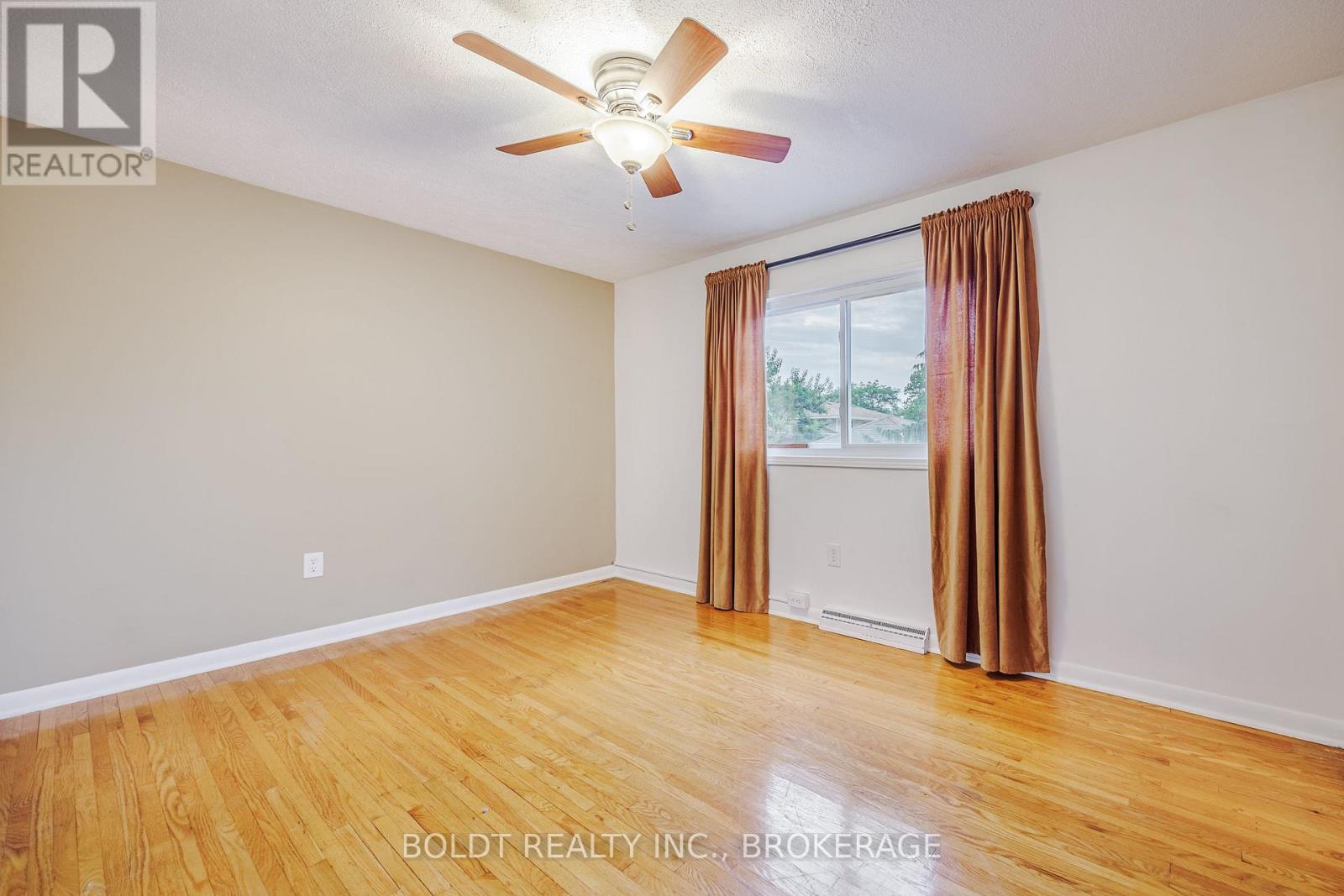 25 Neptune Drive, St. Catharines, Ontario  L2M 2S3 - Photo 18 - X12574850