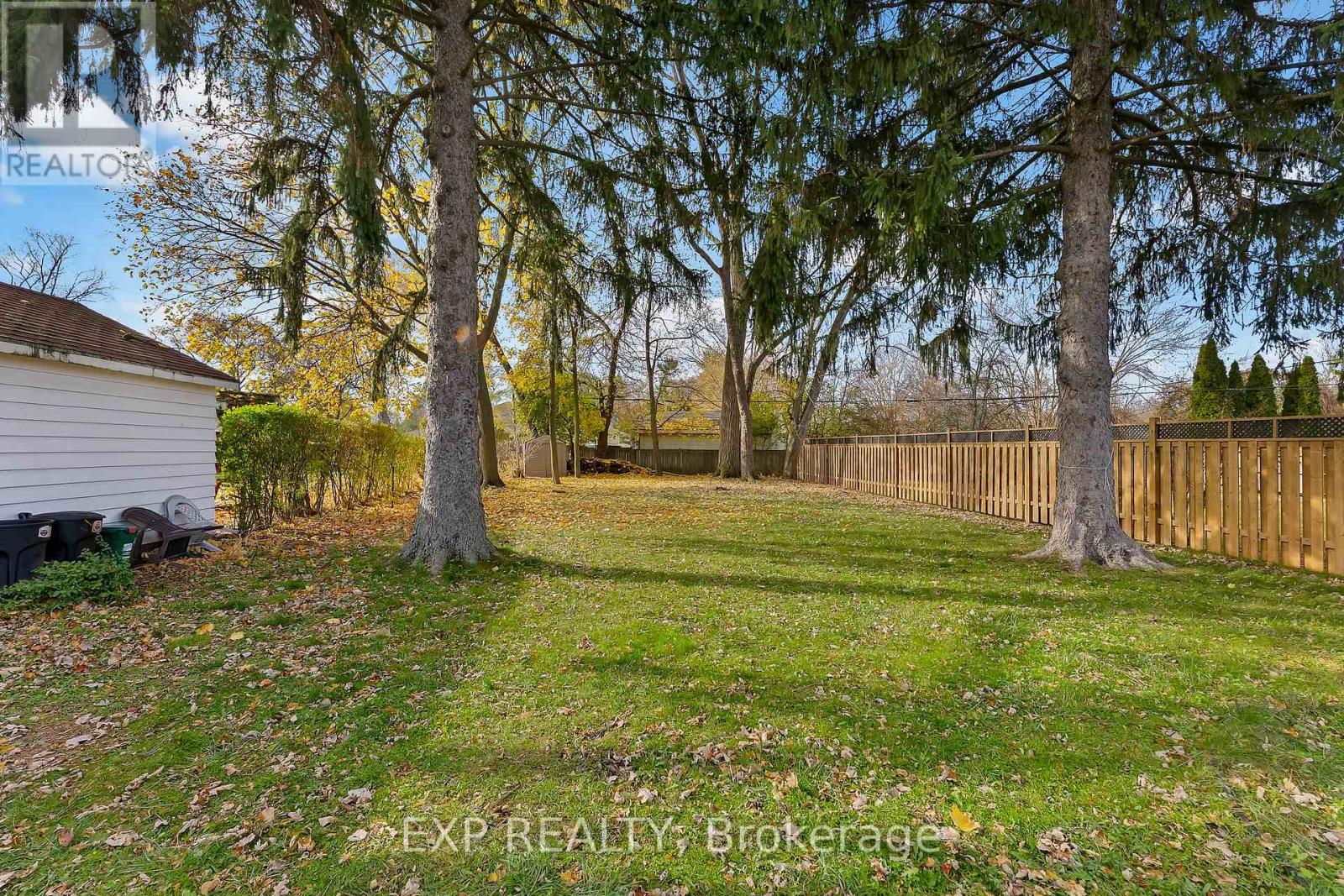 6 Hallcrest Avenue, St. Catharines, Ontario  L2N 1V5 - Photo 4 - X12574874