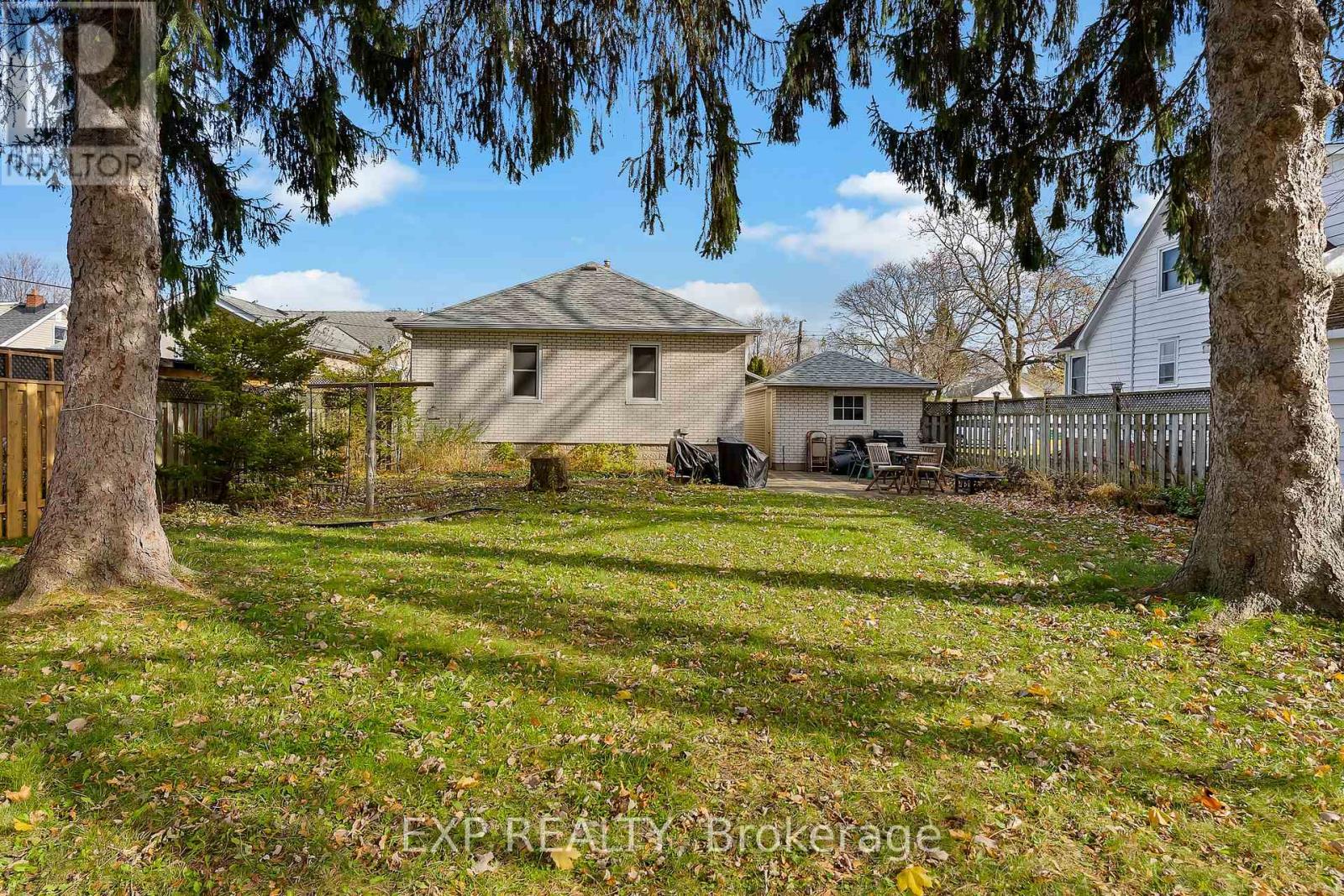 6 Hallcrest Avenue, St. Catharines, Ontario  L2N 1V5 - Photo 5 - X12574874