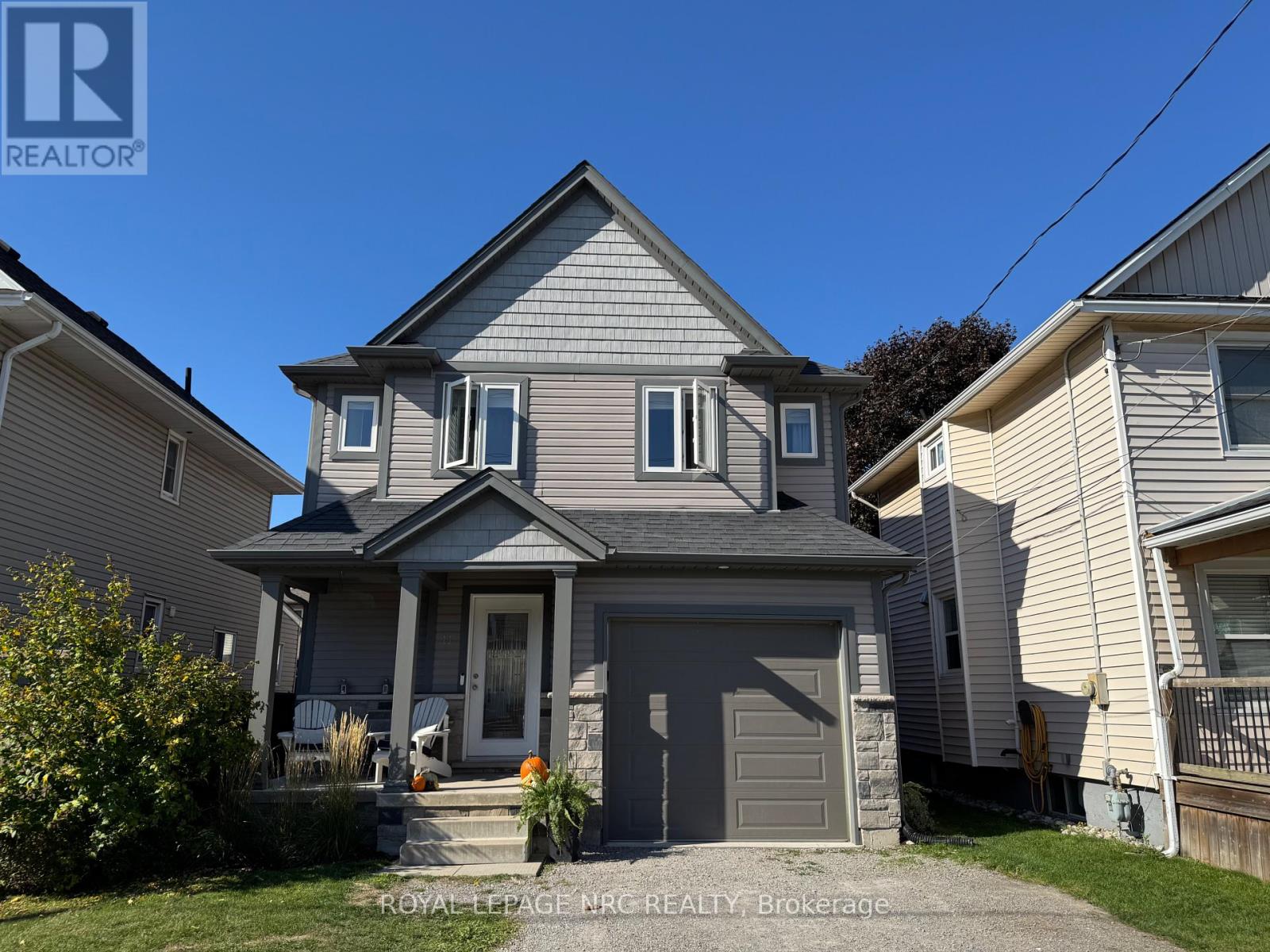 11 Violet Street, St. Catharines, Ontario  L2S 2X1 - Photo 2 - X12574930