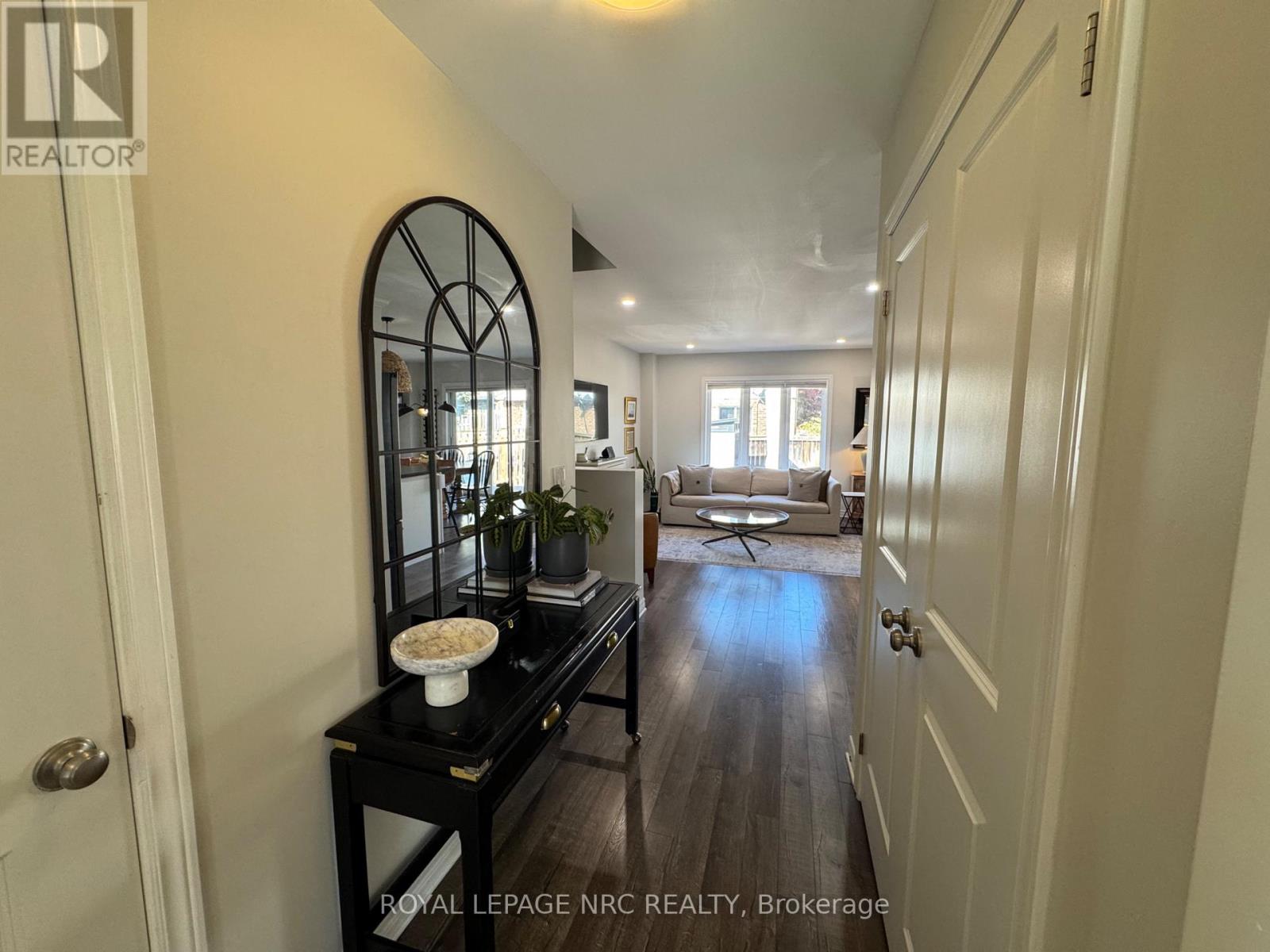 11 Violet Street, St. Catharines, Ontario  L2S 2X1 - Photo 6 - X12574930