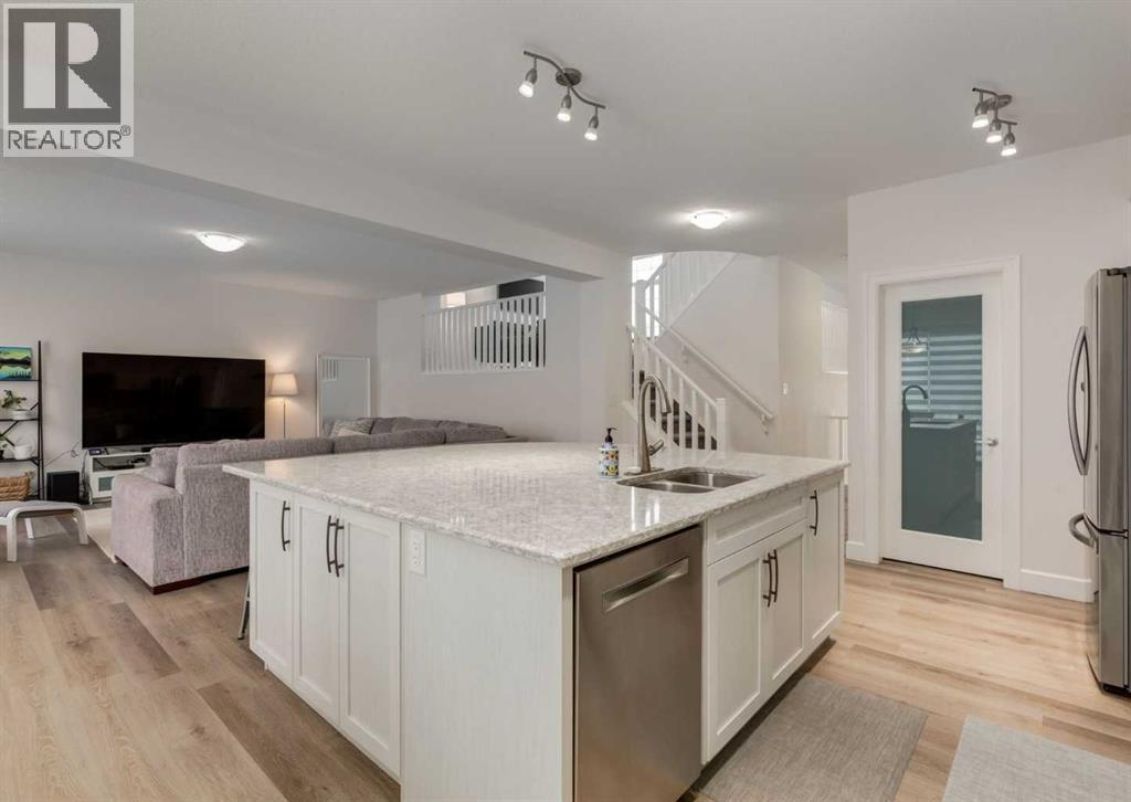 143 Yorkville Green Sw, Calgary, Alberta  T2X 4K1 - Photo 8 - A2265597