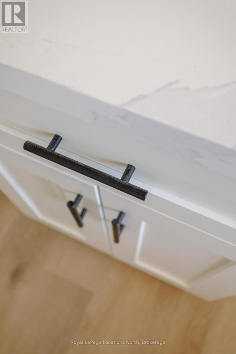 11 Lisbon Court, Wasaga Beach, Ontario  L9Z 1L2 - Photo 10 - S12574740