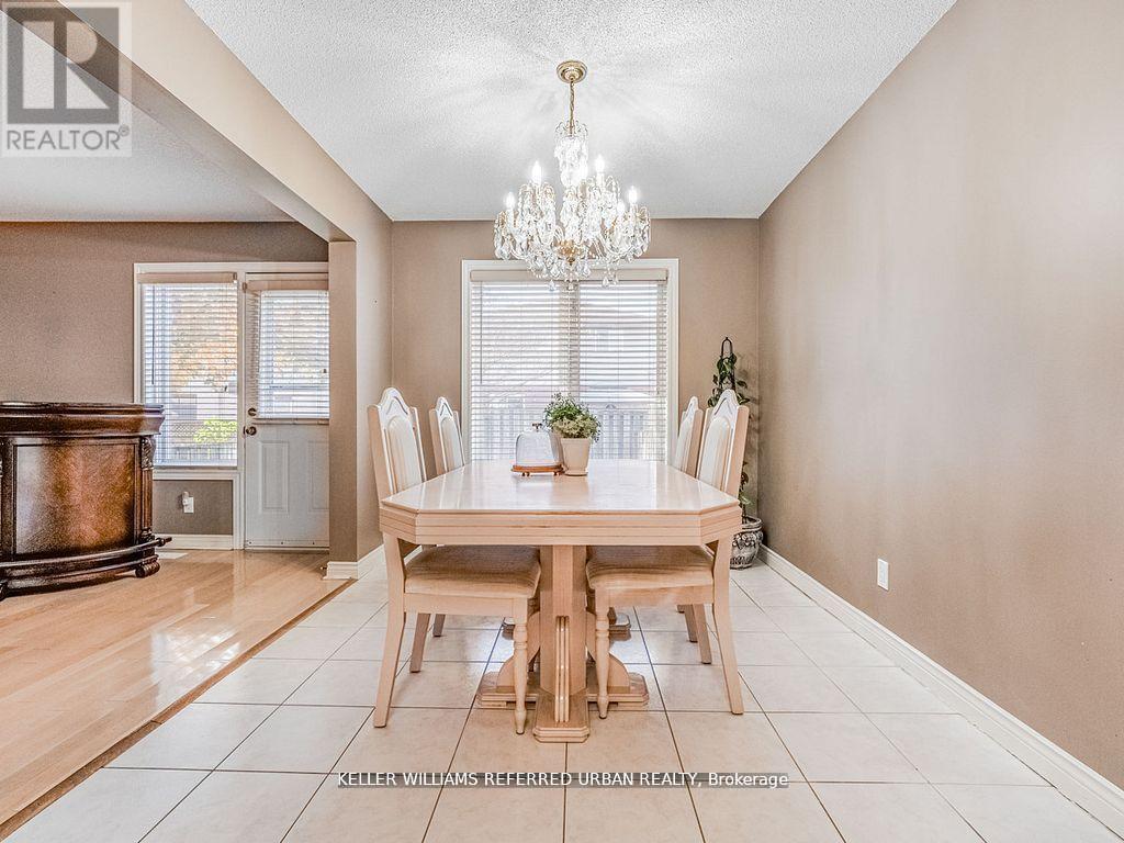 1166 Upper Wentworth Street E, Hamilton, Ontario  L9A 5G2 - Photo 17 - X12574600