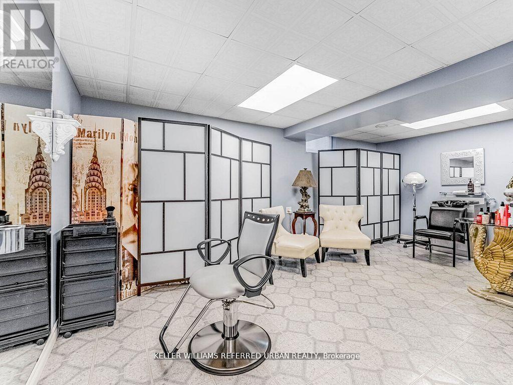 1166 Upper Wentworth Street E, Hamilton, Ontario  L9A 5G2 - Photo 28 - X12574600