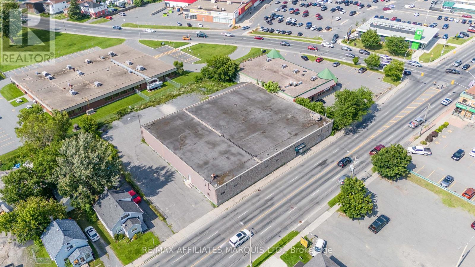 71 Ninth Street W, Cornwall, Ontario  K6J 3A4 - Photo 5 - X12574940