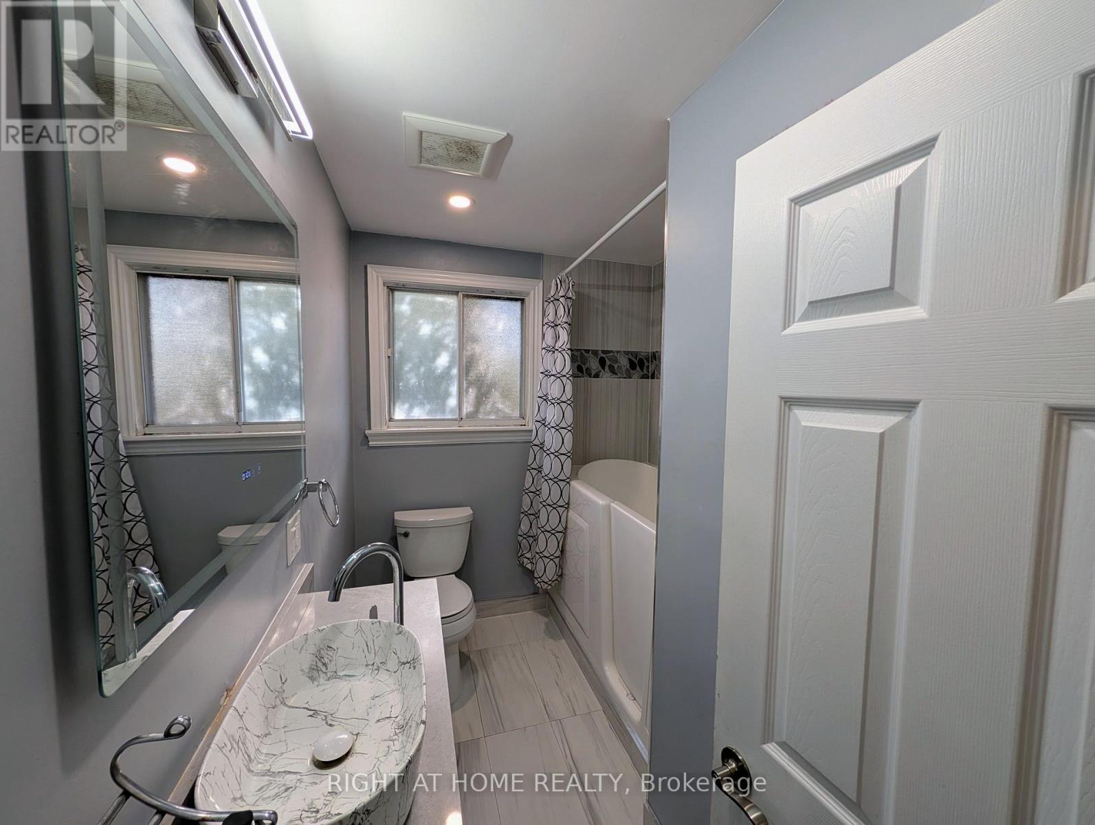 Main - 9 Hiley Avenue, Ajax, Ontario  L1S 6H3 - Photo 9 - E12525858