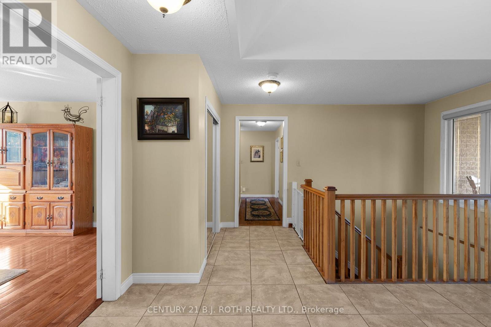 30 Tecumseth Heights Drive, New Tecumseth, Ontario  L0G 1W0 - Photo 4 - N12572046