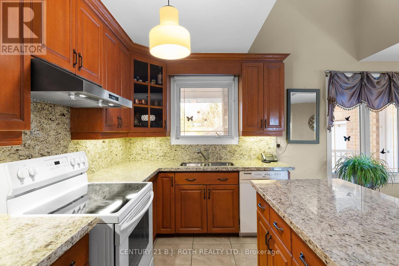 30 Tecumseth Heights Drive, New Tecumseth, Ontario  L0G 1W0 - Photo 13 - N12572046