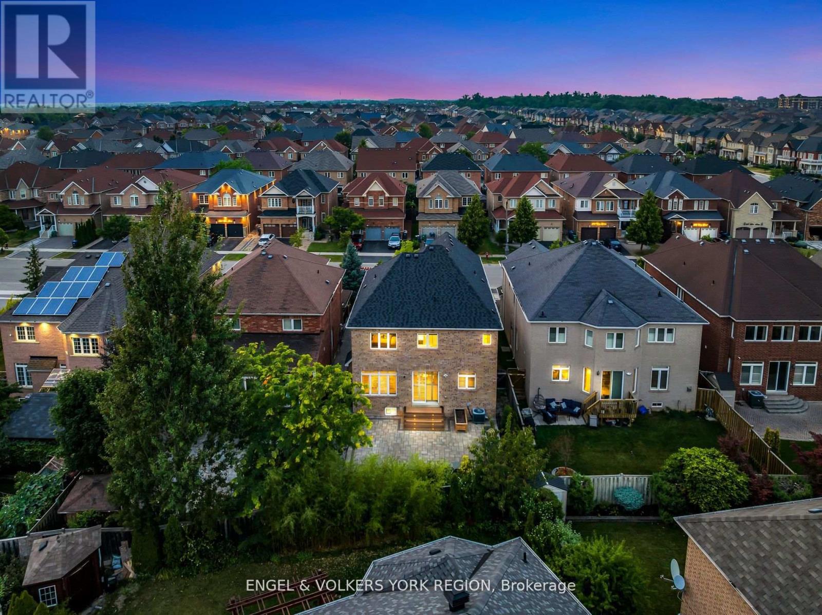 3236 Tacc Drive, Mississauga, Ontario  L5M 0H3 - Photo 3 - W12426588