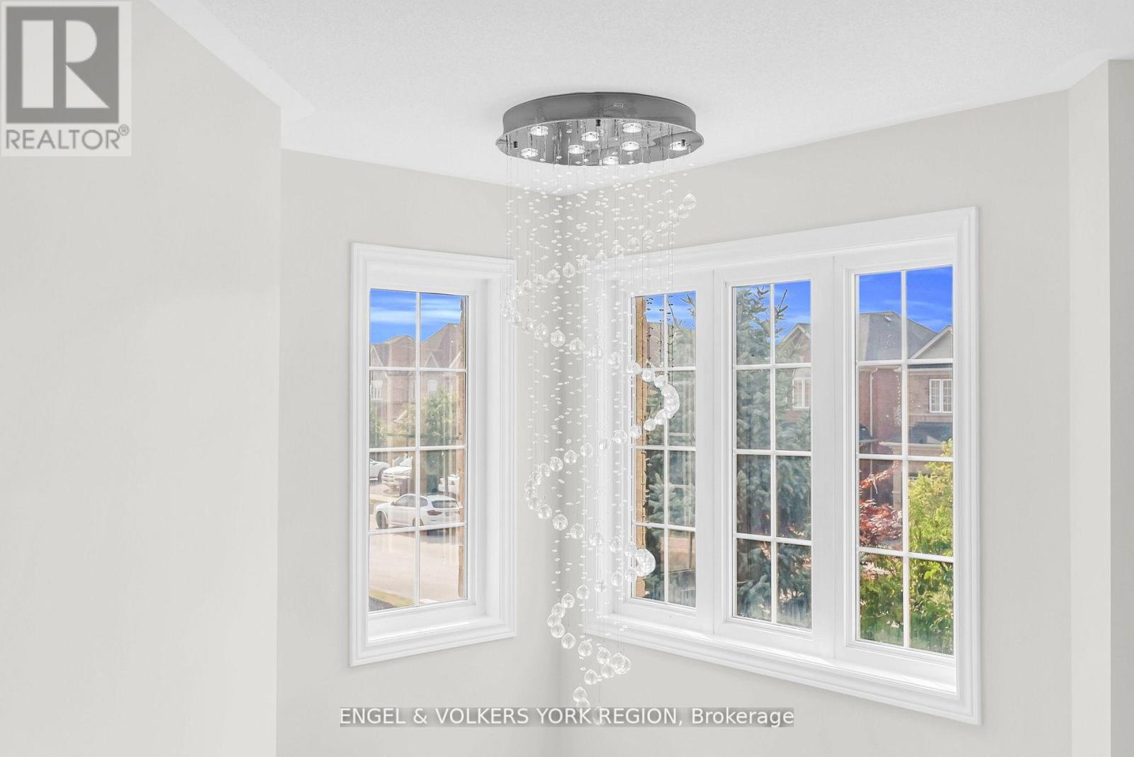 3236 Tacc Drive, Mississauga, Ontario  L5M 0H3 - Photo 7 - W12426588