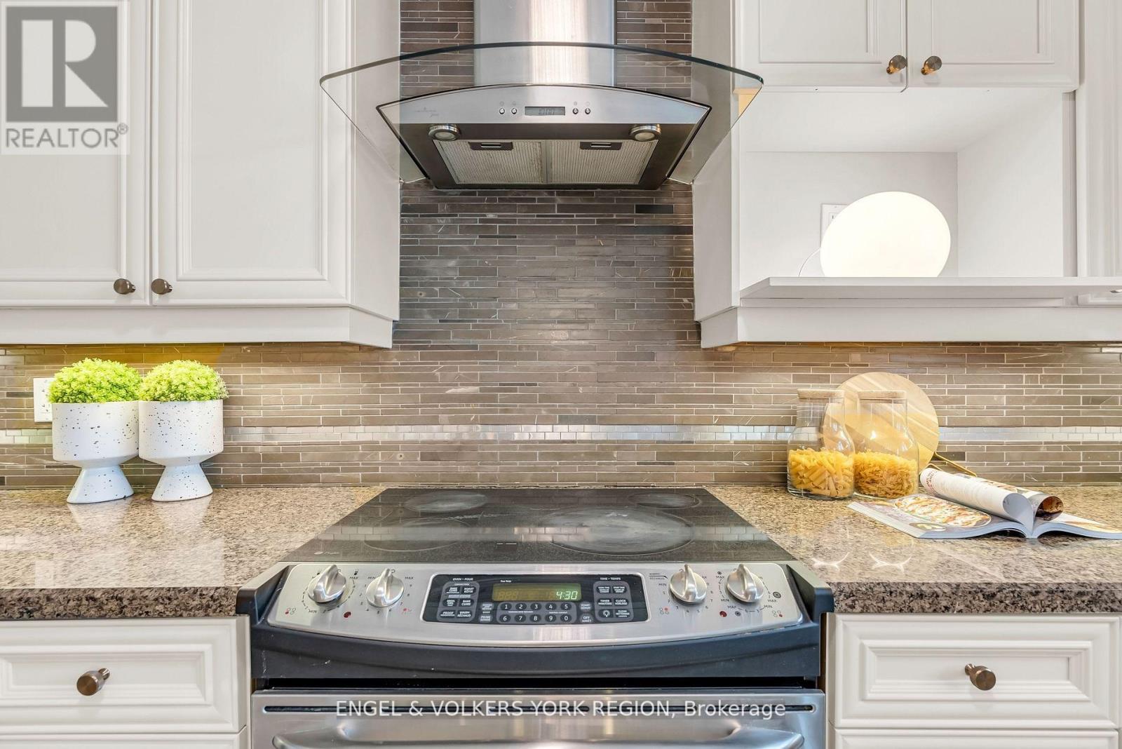 3236 Tacc Drive, Mississauga, Ontario  L5M 0H3 - Photo 16 - W12426588