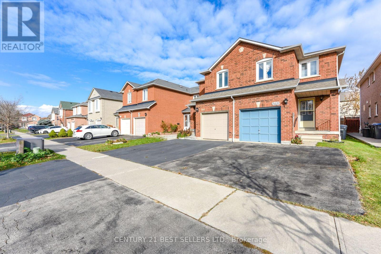 5439 Antrex Crescent, Mississauga, Ontario  L4Z 3T7 - Photo 3 - W12567268