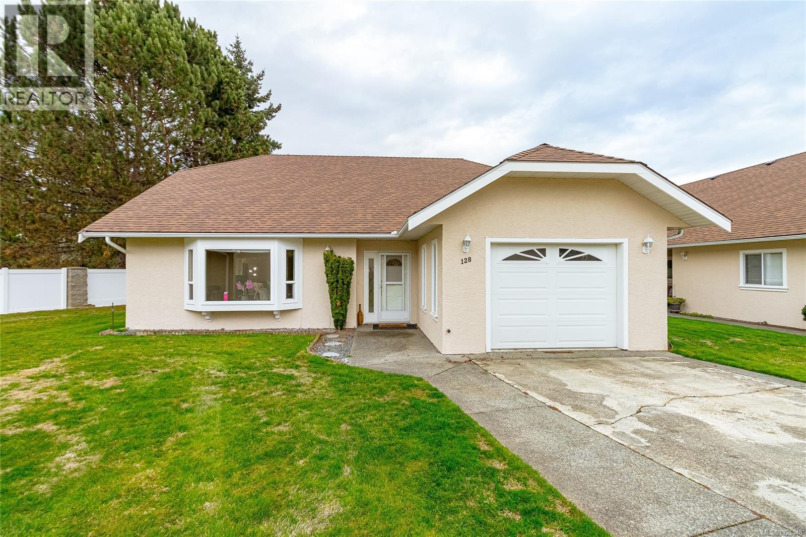 128 635 Blenkin Ave, Parksville, British Columbia