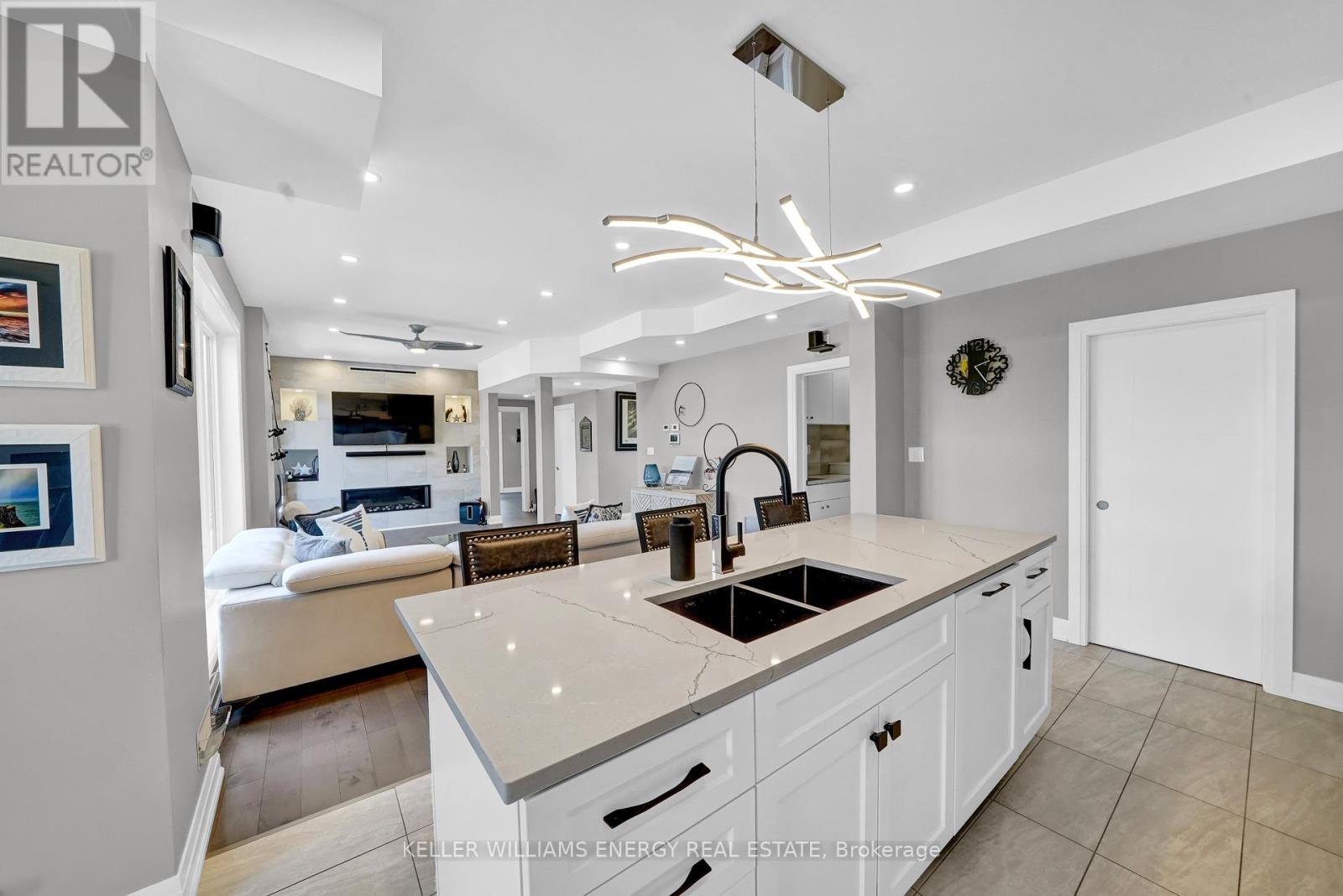 108 Foster Road, Prince Edward County, Ontario  K0K 1W0 - Photo 14 - X12405811