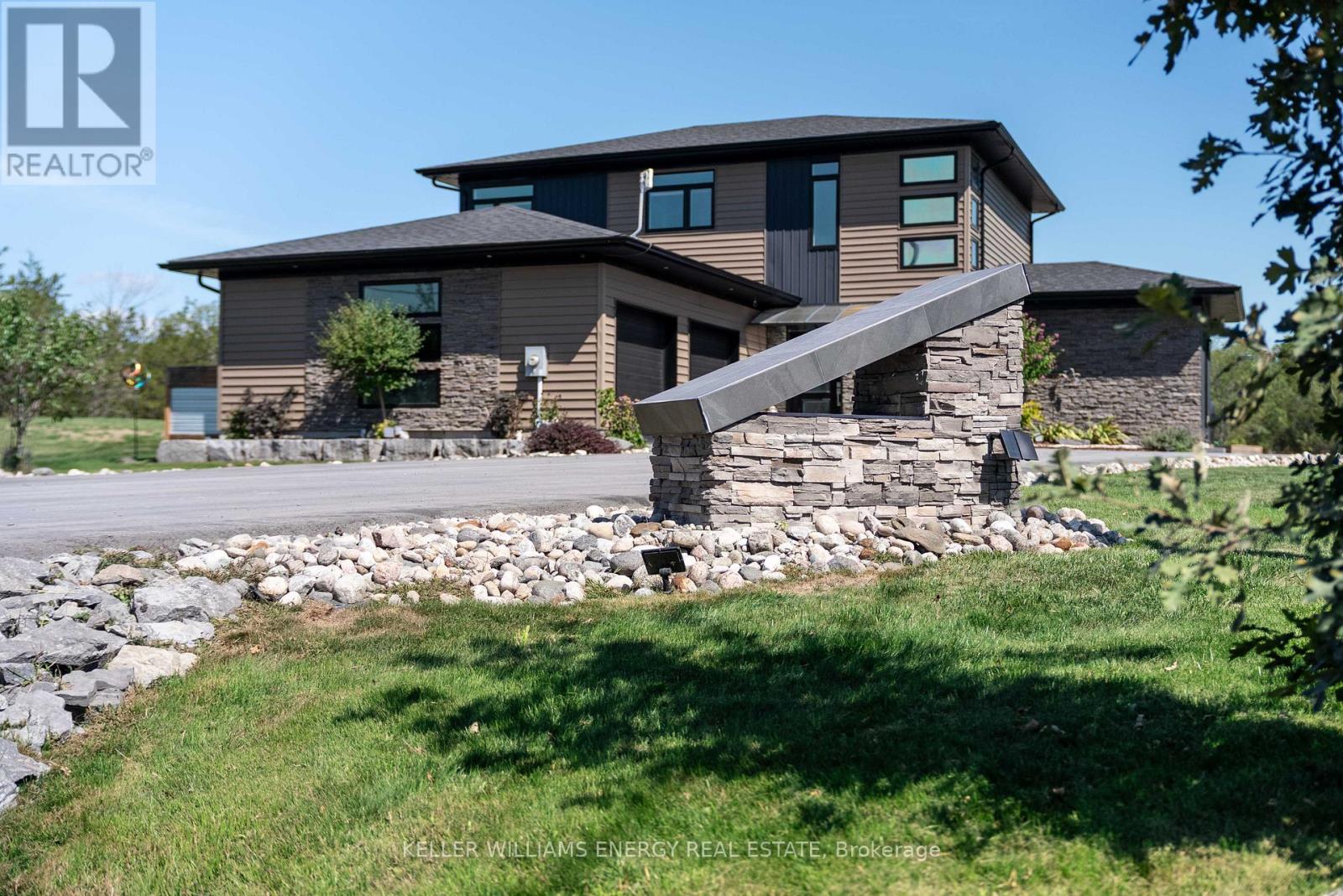 108 Foster Road, Prince Edward County, Ontario  K0K 1W0 - Photo 7 - X12405811