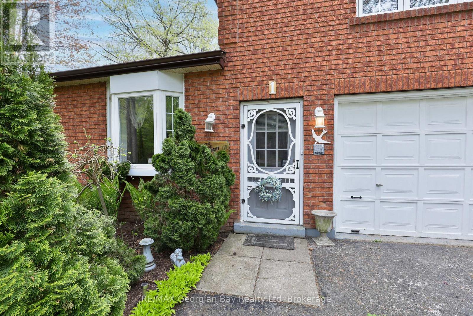 1 Lindale Avenue, Tiny, Ontario  L9M 0J2 - Photo 3 - S12575008