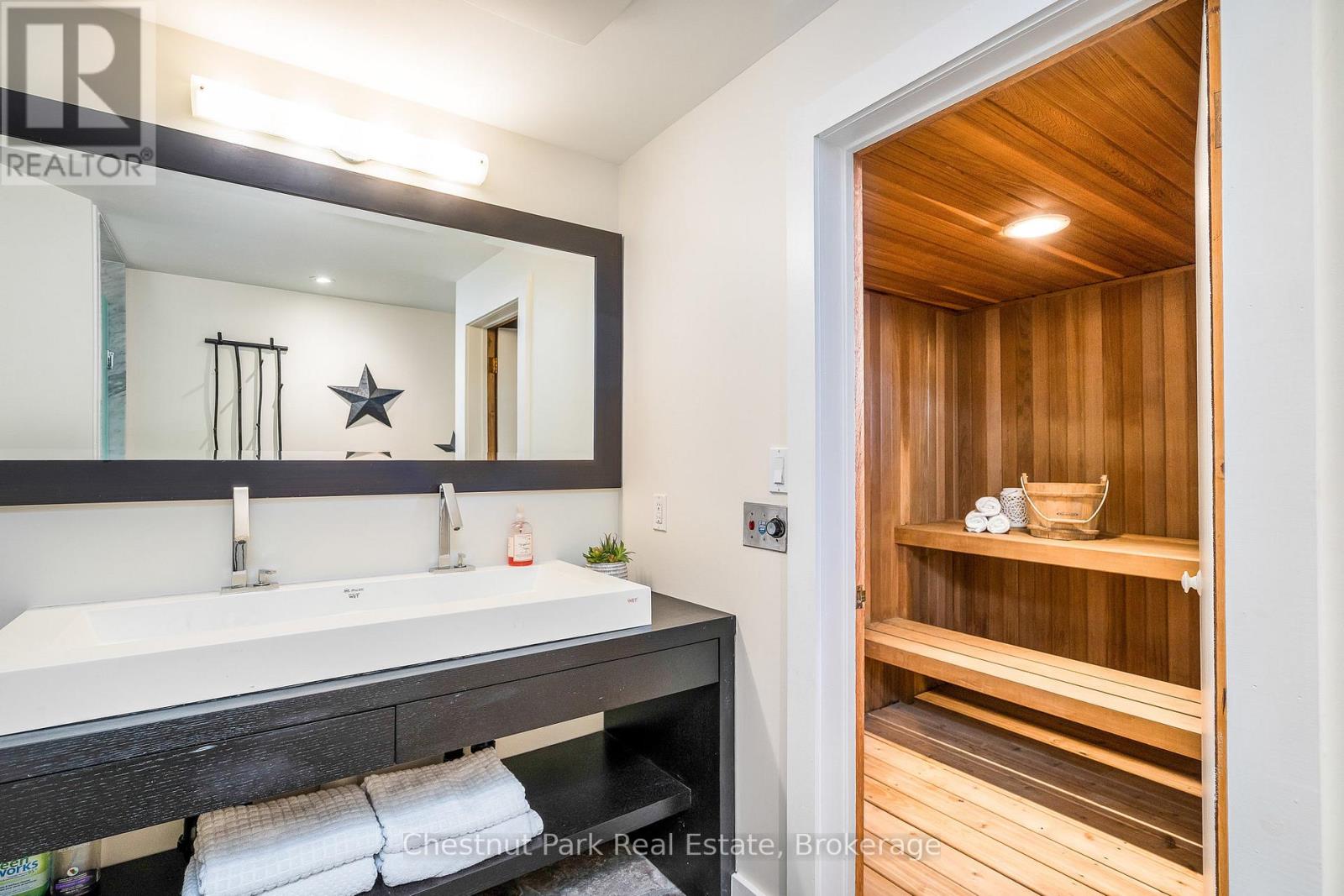 146 Chamonix Crescent, Blue Mountains, Ontario  L9Y 3Z2 - Photo 19 - X12575052