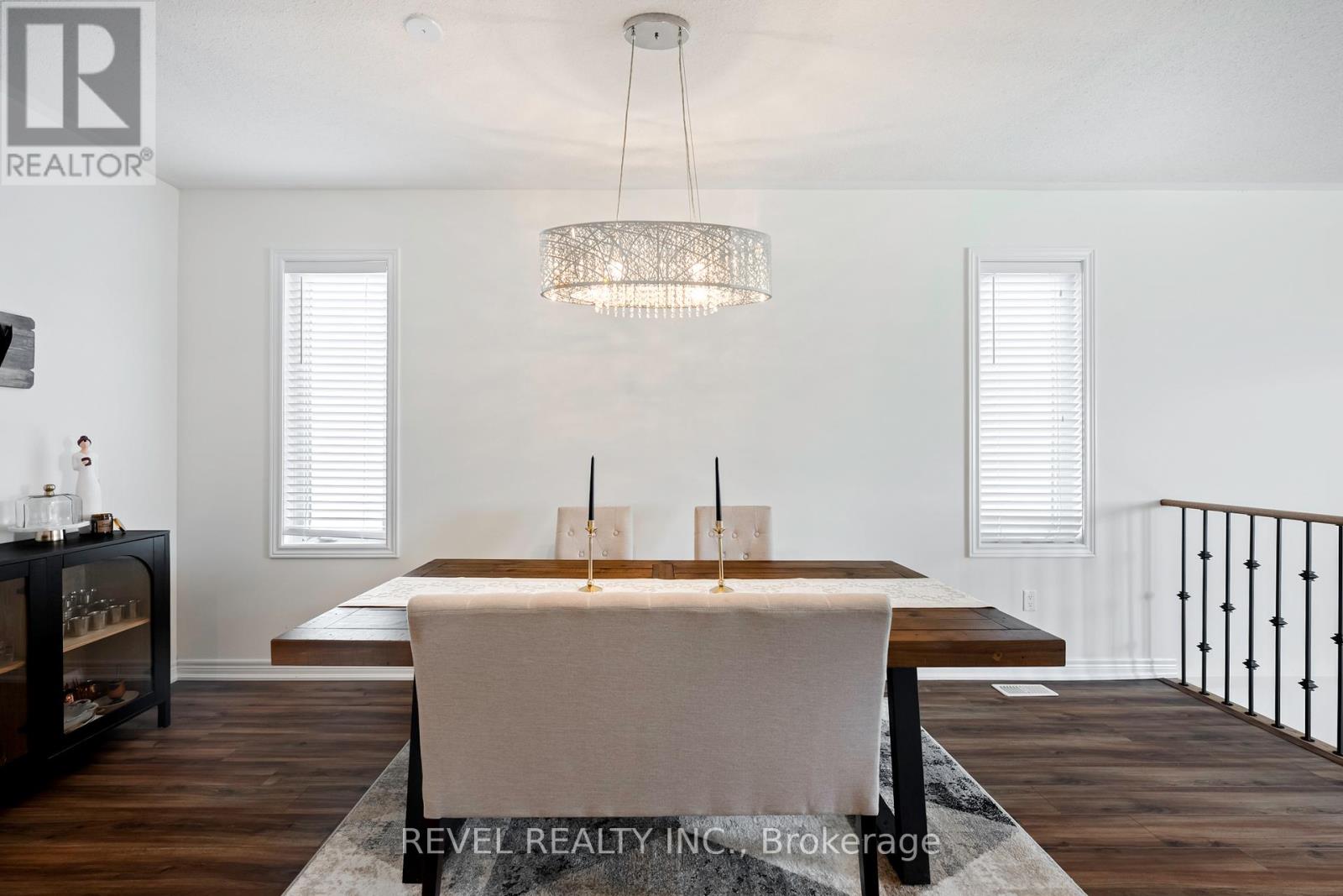 544 Brett Street, Shelburne, Ontario L9V 3V5 - Photo 10 - X12425825