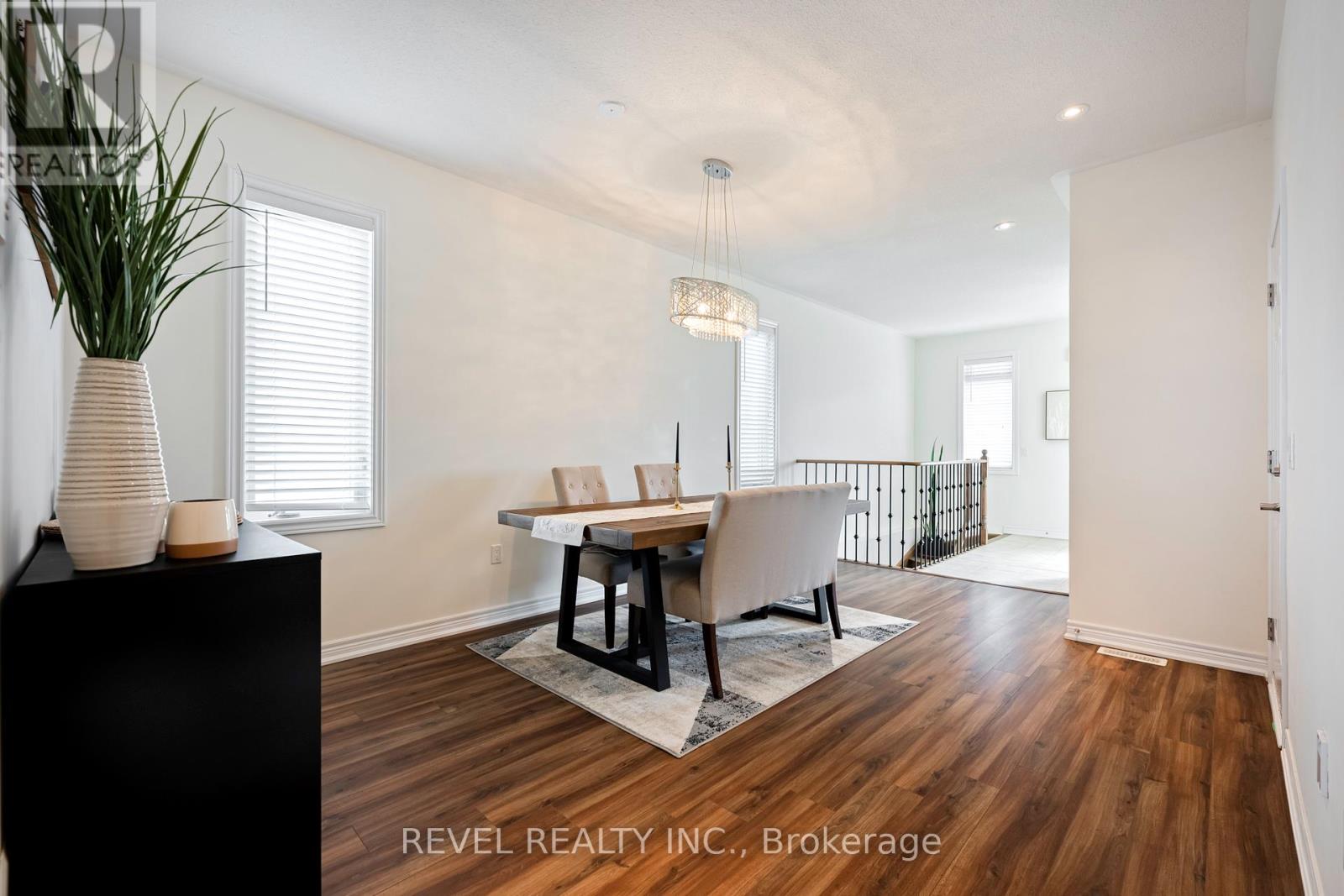 544 Brett Street, Shelburne, Ontario L9V 3V5 - Photo 11 - X12425825