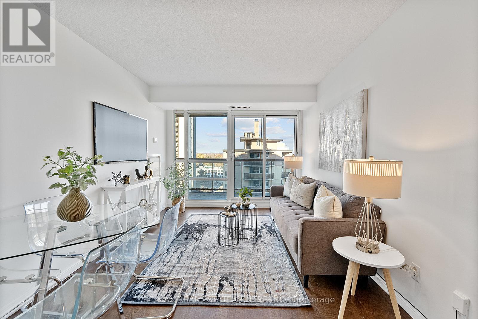 1405 - 900 MOUNT PLEASANT ROAD, Toronto, Ontario