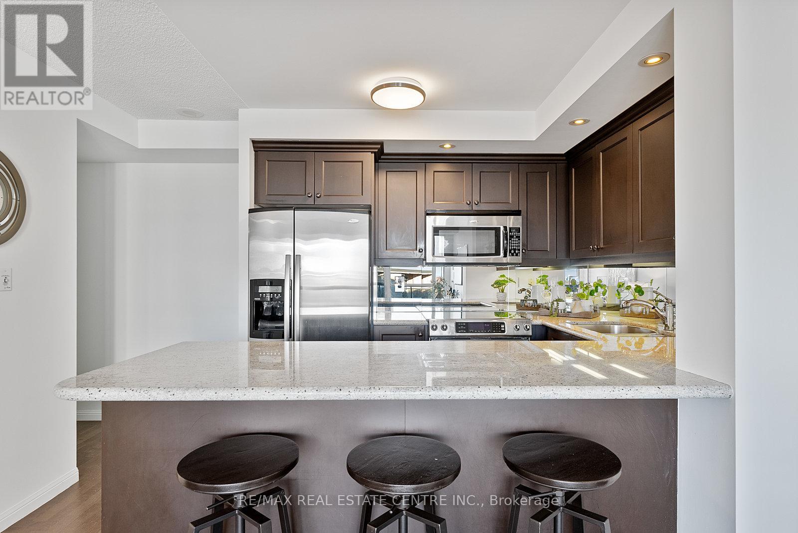 1405 - 900 Mount Pleasant Road, Toronto, Ontario  M4P 3J9 - Photo 10 - C12574752