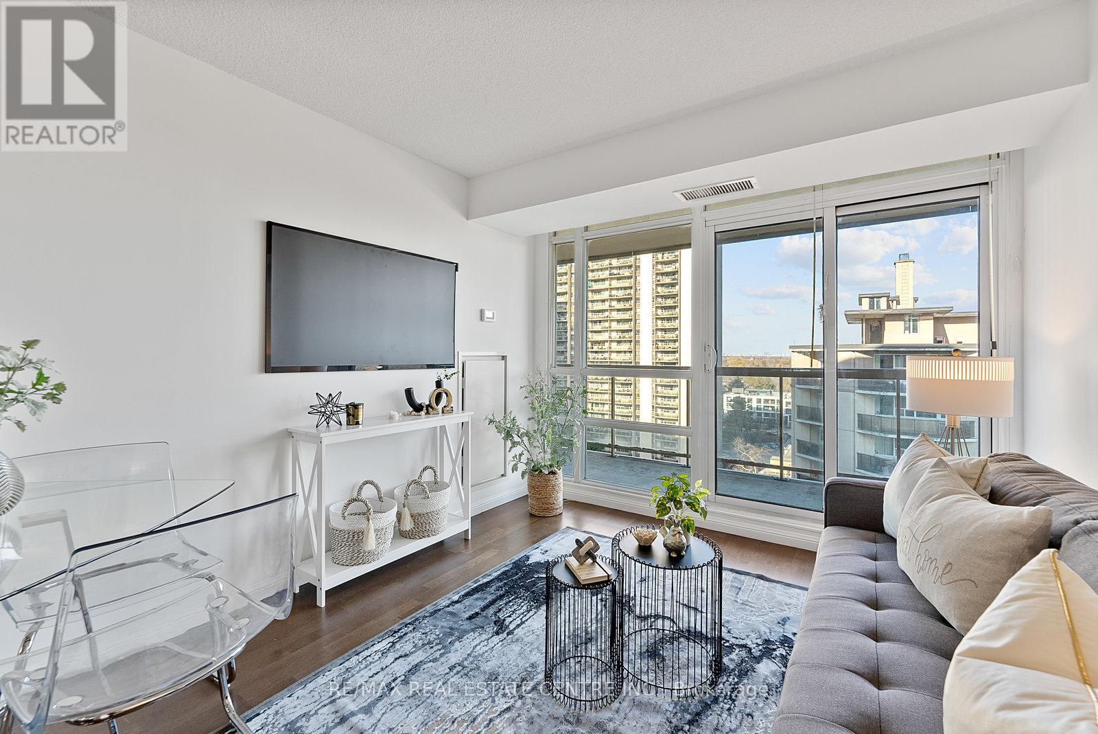 1405 - 900 Mount Pleasant Road, Toronto, Ontario  M4P 3J9 - Photo 14 - C12574752