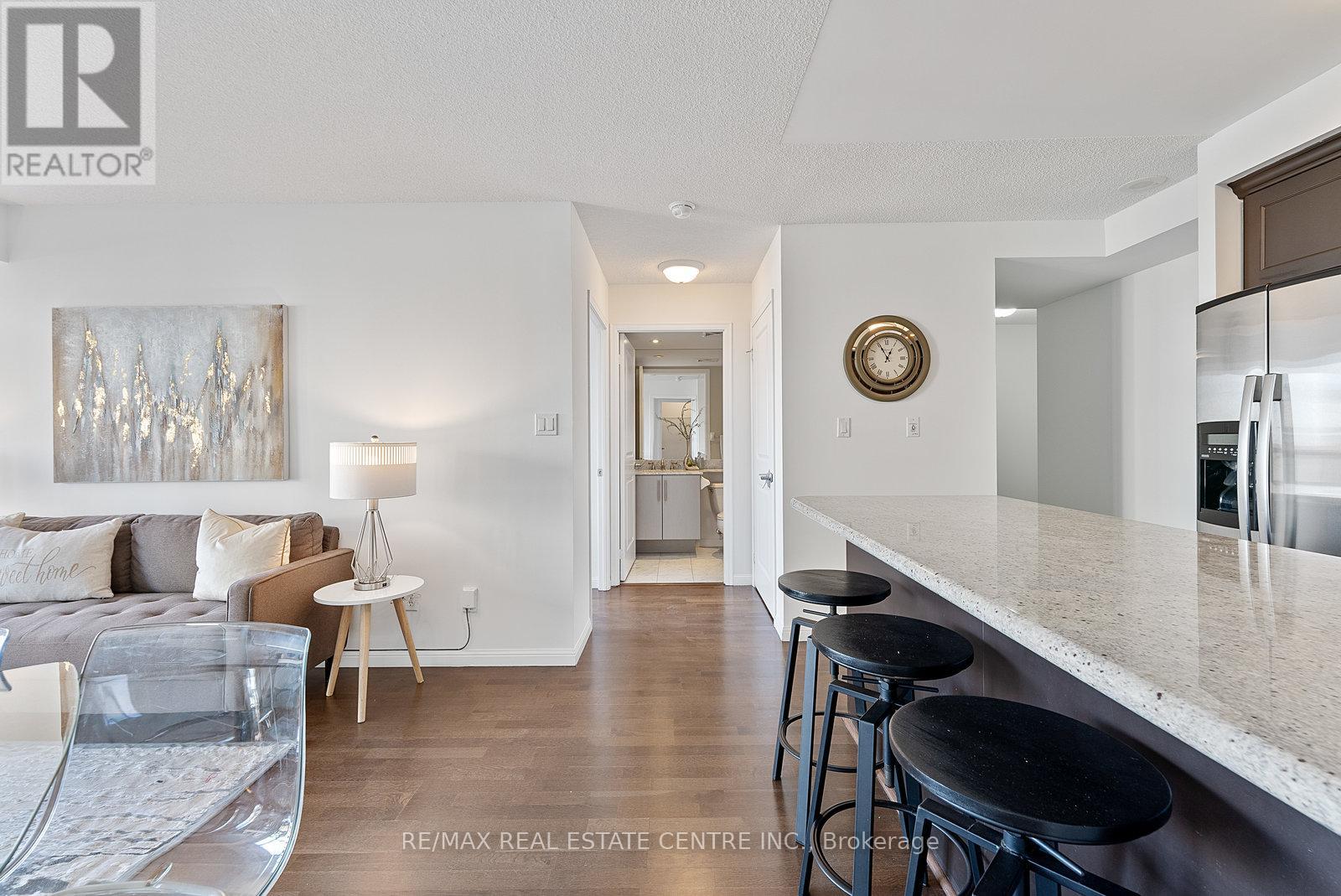 1405 - 900 Mount Pleasant Road, Toronto, Ontario  M4P 3J9 - Photo 17 - C12574752