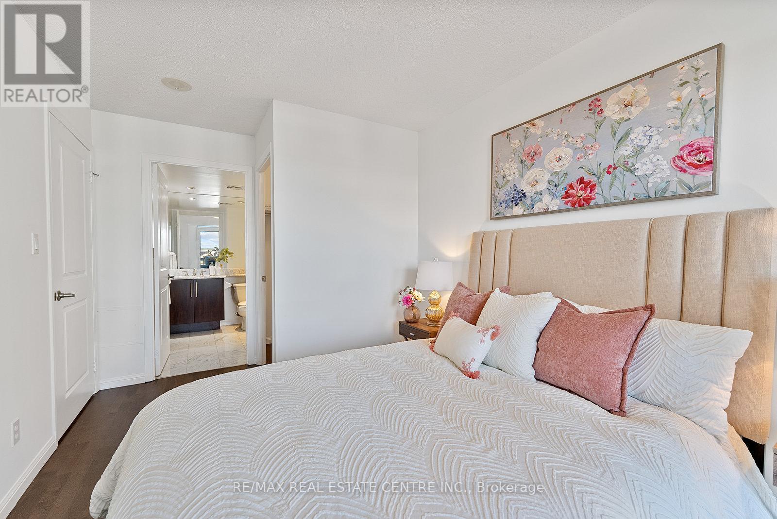 1405 - 900 Mount Pleasant Road, Toronto, Ontario  M4P 3J9 - Photo 21 - C12574752