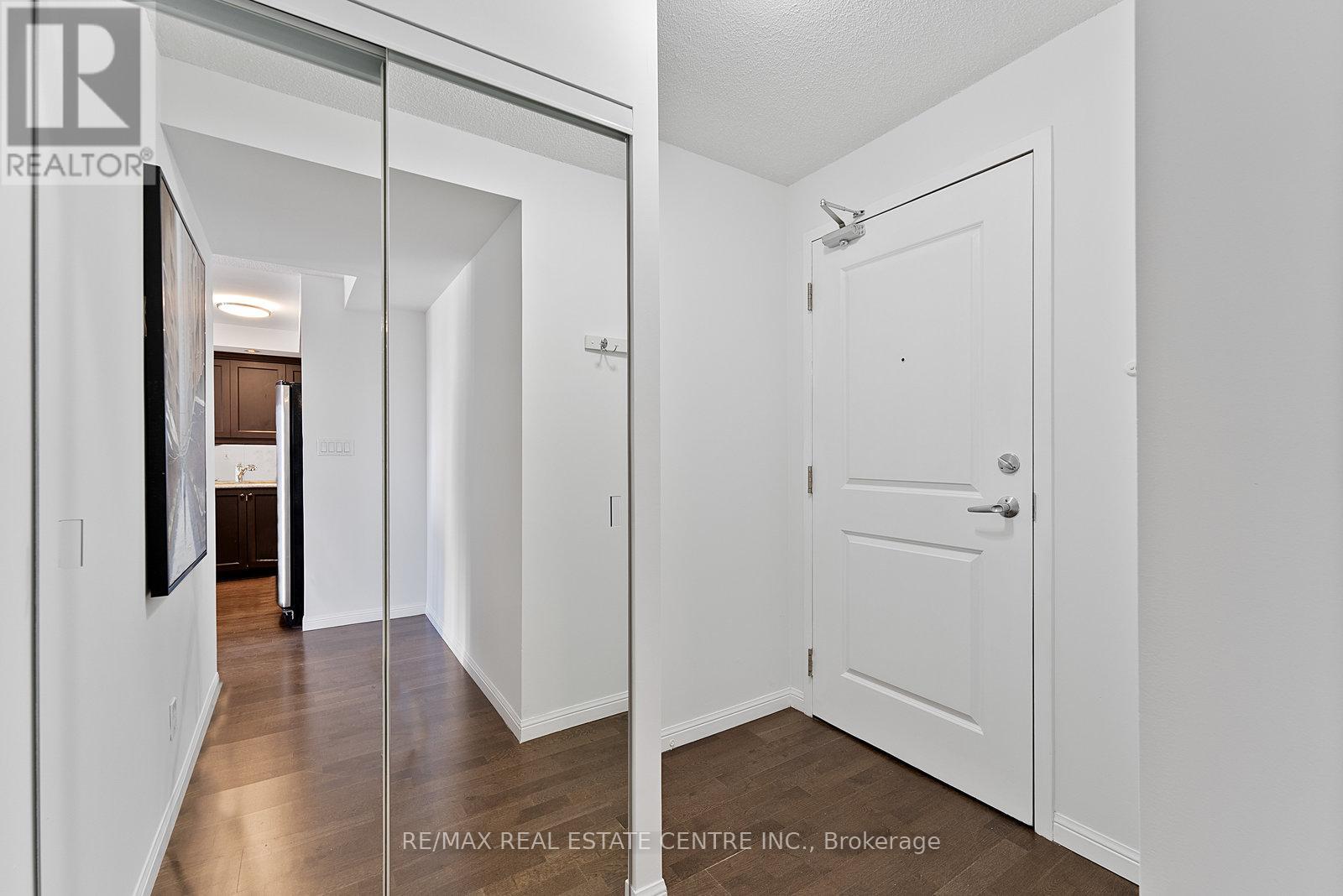 1405 - 900 Mount Pleasant Road, Toronto, Ontario  M4P 3J9 - Photo 5 - C12574752