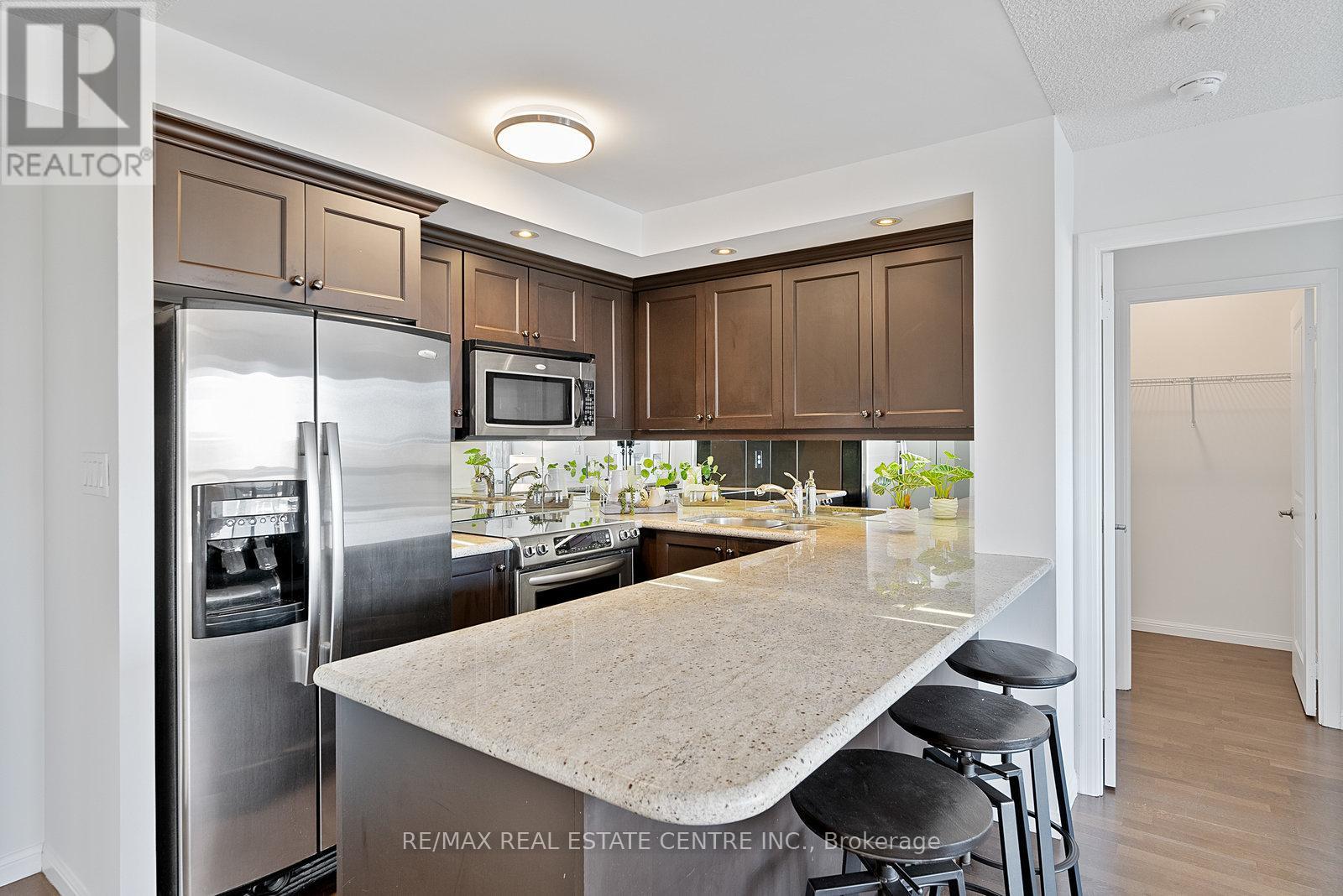 1405 - 900 Mount Pleasant Road, Toronto, Ontario  M4P 3J9 - Photo 9 - C12574752