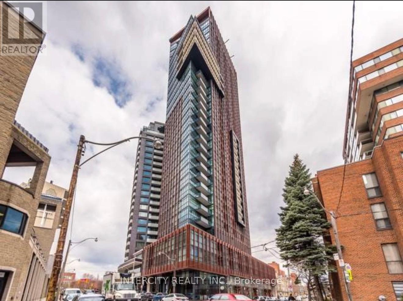 1802 - 32 DAVENPORT ROAD, Toronto, Ontario