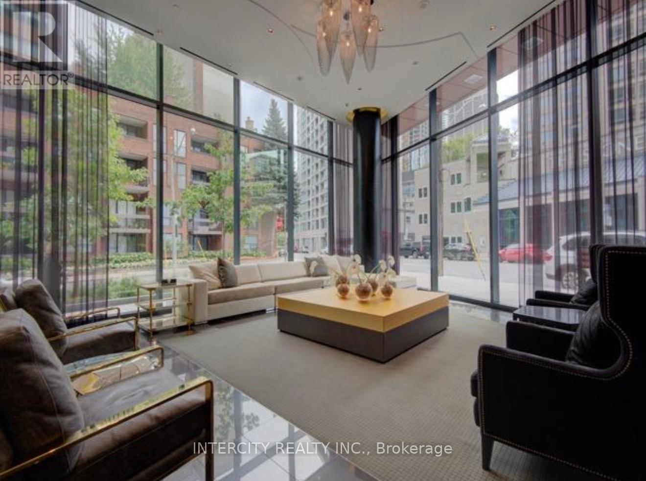 1802 - 32 Davenport Road, Toronto, Ontario  M5R 1H3 - Photo 2 - C12574822