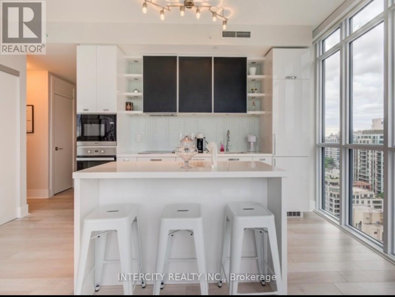 1802 - 32 Davenport Road, Toronto, Ontario  M5R 1H3 - Photo 9 - C12574822