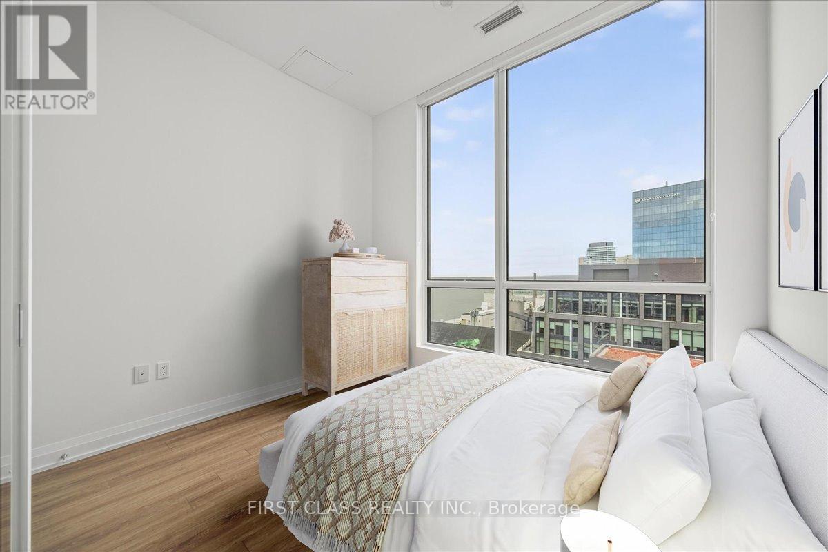 2015 - 15 Richardson Street, Toronto, Ontario  M5A 0Y5 - Photo 9 - C12574878