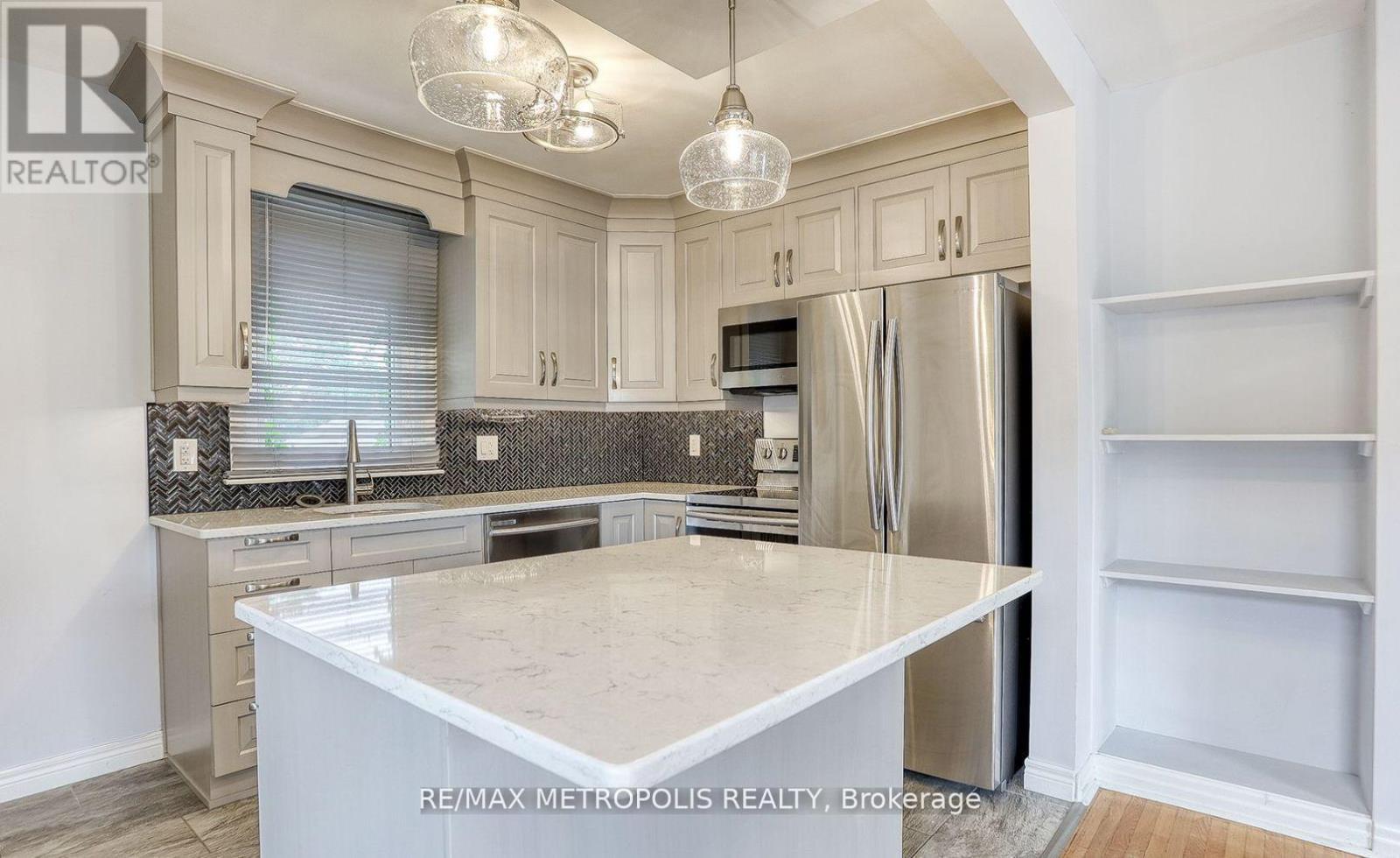 Main - 475 Emerald Avenue, Oshawa, Ontario  L1J 1K3 - Photo 6 - E12574902