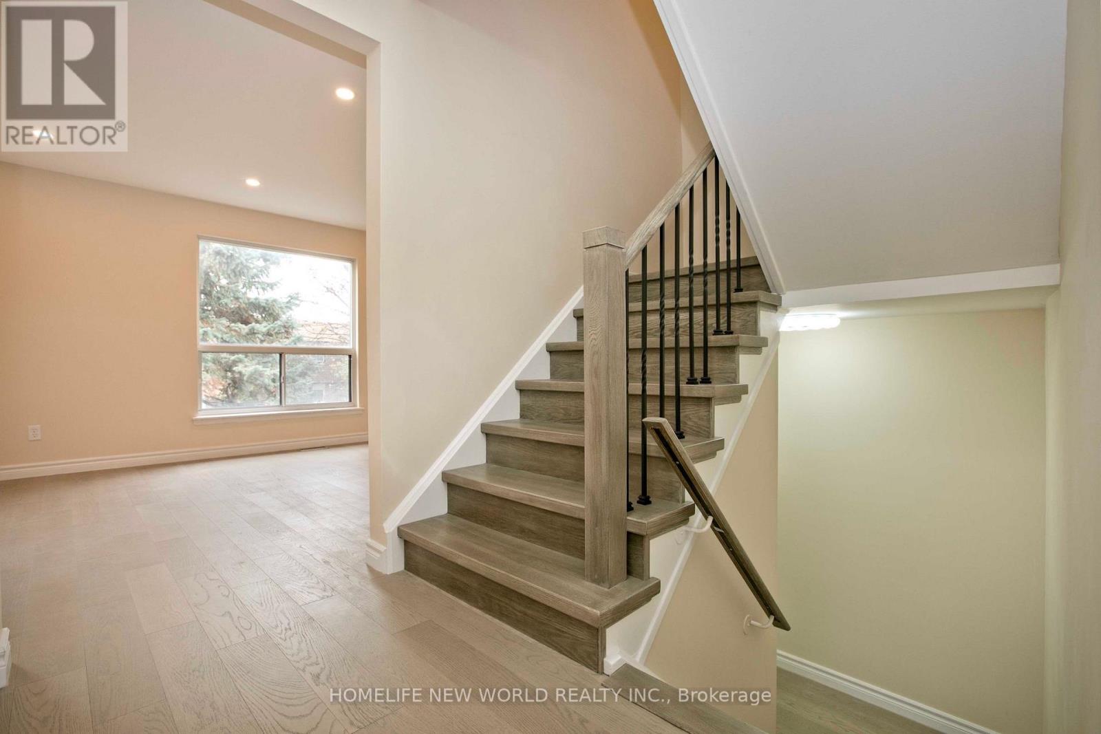 4 Glen Springs Drive, Toronto, Ontario  M1W 1X8 - Photo 10 - E12574924