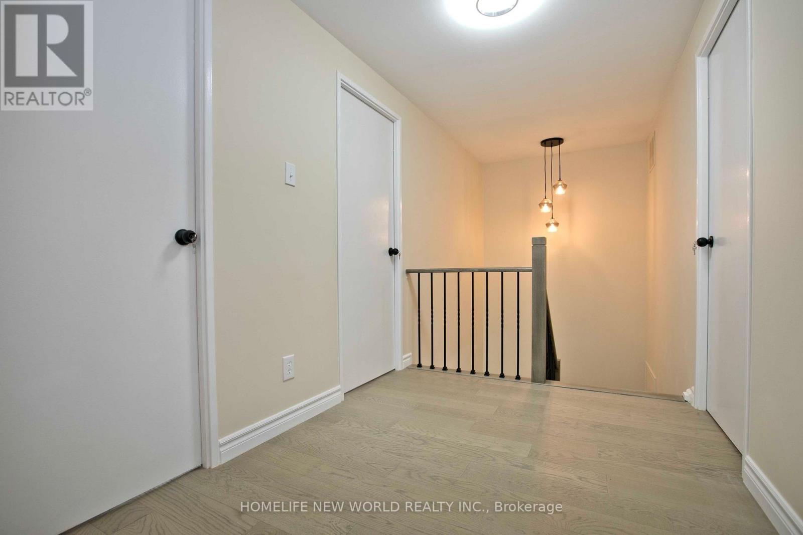 4 Glen Springs Drive, Toronto, Ontario  M1W 1X8 - Photo 11 - E12574924