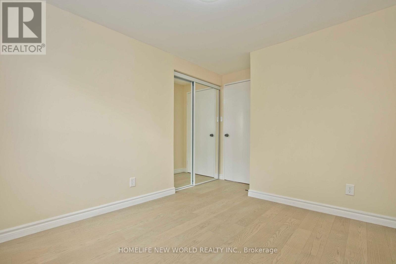 4 Glen Springs Drive, Toronto, Ontario  M1W 1X8 - Photo 16 - E12574924