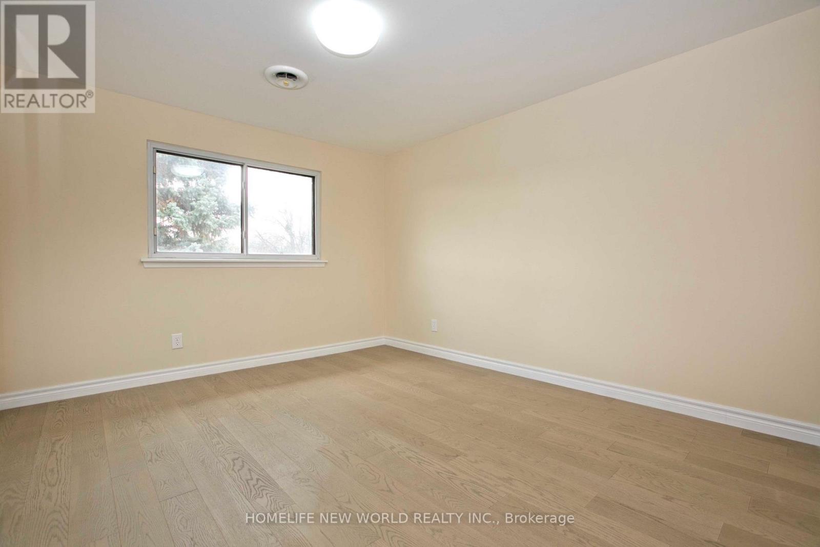 4 Glen Springs Drive, Toronto, Ontario  M1W 1X8 - Photo 18 - E12574924