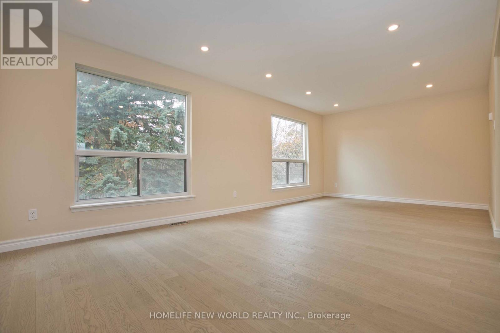 4 Glen Springs Drive, Toronto, Ontario  M1W 1X8 - Photo 3 - E12574924