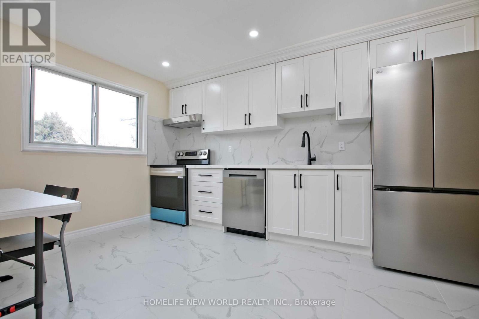 4 Glen Springs Drive, Toronto, Ontario  M1W 1X8 - Photo 6 - E12574924