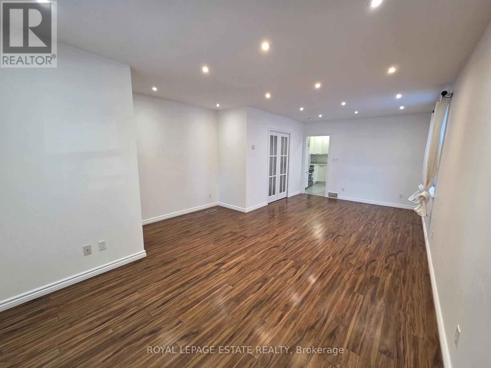 Main - 19 Orley Avenue, Toronto, Ontario  M4C 2B8 - Photo 5 - E12574996