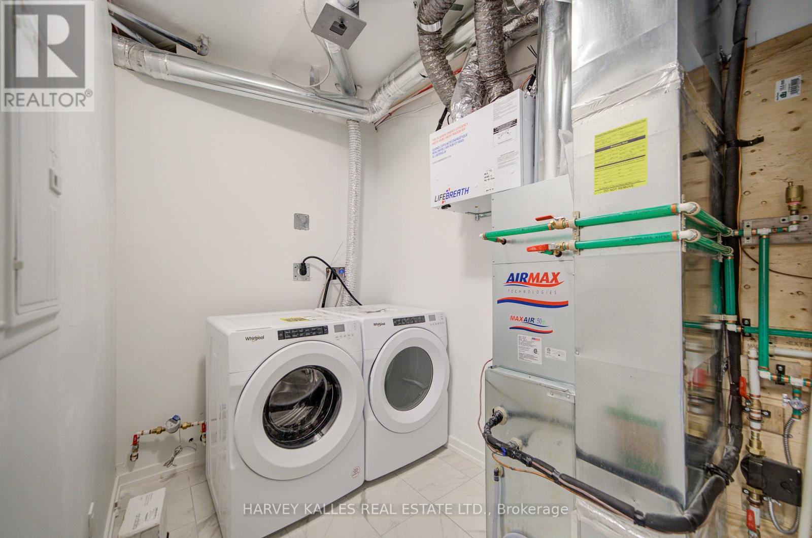 16 - 24 Lytham Green Circle, Newmarket, Ontario  L3Y 0H4 - Photo 19 - N12574726