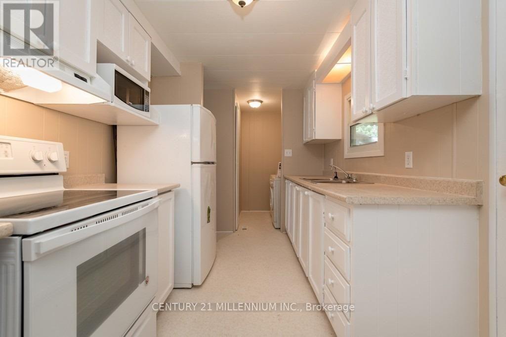 41 Trefoil Drive N, Innisfil, Ontario  L9S 1P7 - Photo 4 - N12574758