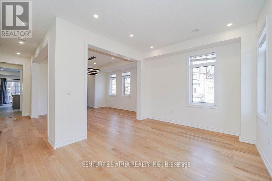 34 Isabella Peach Drive, Markham, Ontario  L6C 0Y9 - Photo 12 - N12574856