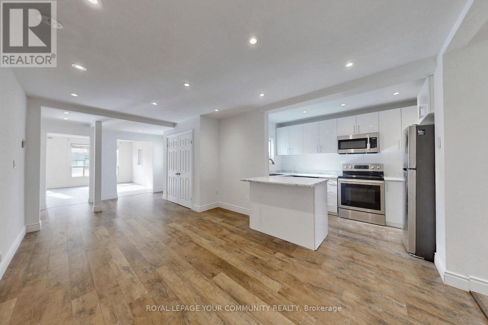 240 Royal Road, Georgina, Ontario  L4P 2T8 - Photo 12 - N12574860